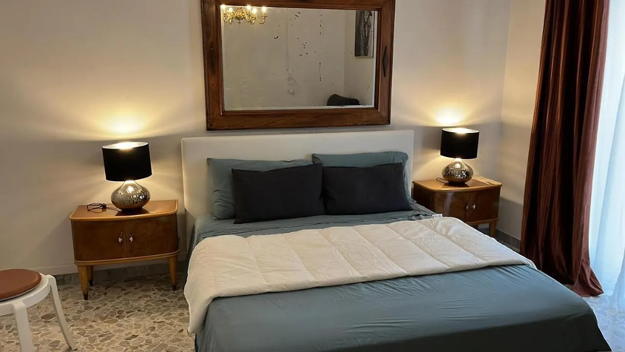 Lägenhet Intero Appartamento 4 Camere Da Letto 3 Bagni 12 Posti Letto Cado Dalle Nubi Bari Italien