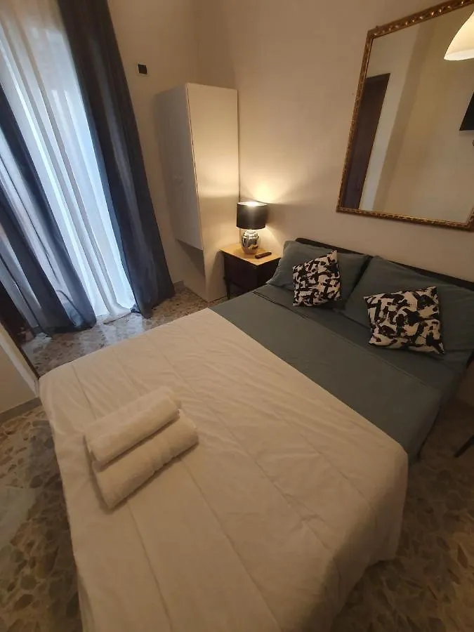 Intero Appartamento 4 Camere Da Letto 3 Bagni 12 Posti Letto Cado Dalle Nubi Bari
